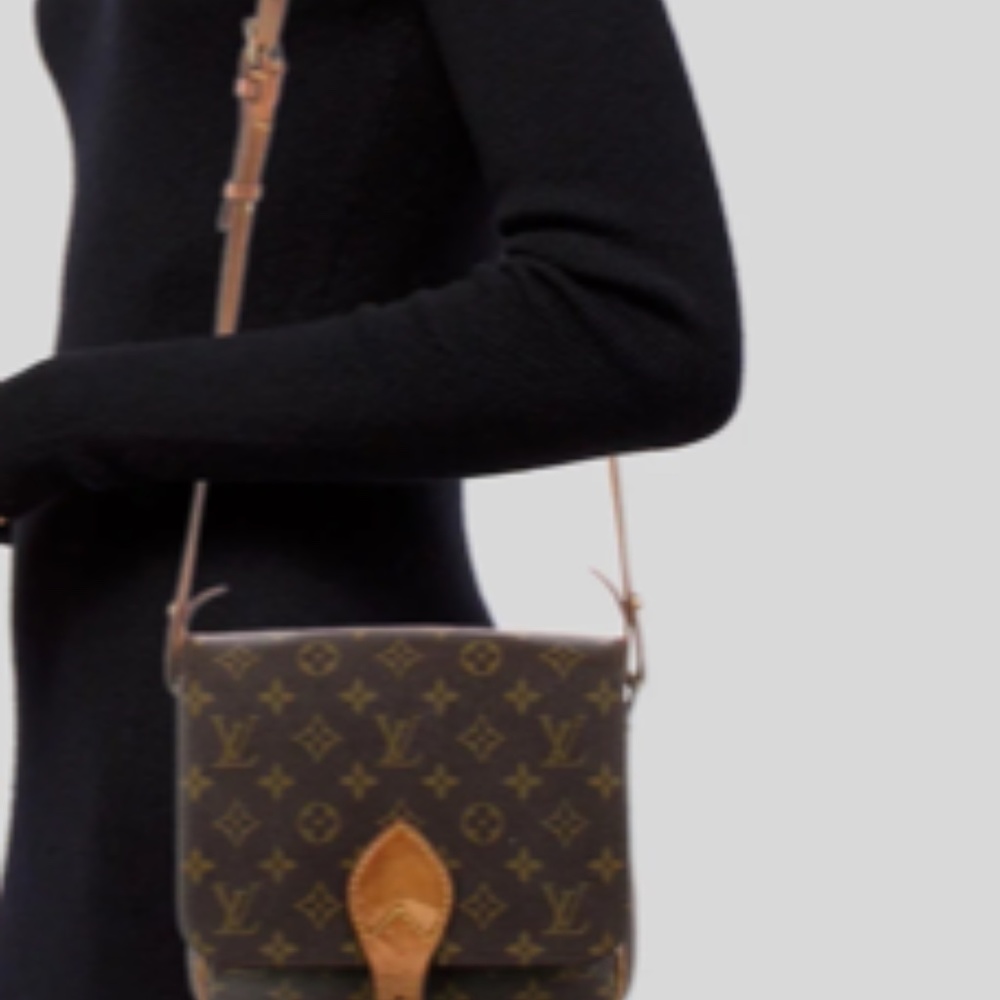 LOUIS VUITTON authentic Monogram Cartouchiere MM Shoulder Cross Bag - classic.